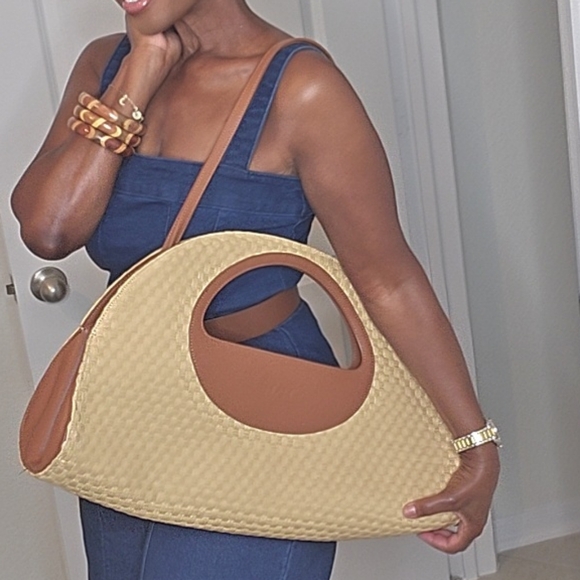 Handbag - Picture 2 of 7